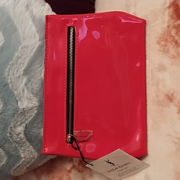 YSL Beaute 💋 Cosmetic Case w/ Lip Charm - Picture 1 of 10